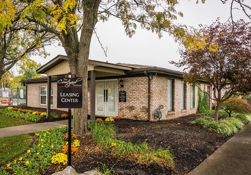 Courtyard Apartments